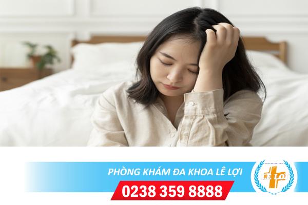 Mụn nước ở bộ phận sinh dục nữ là bị bệnh gì?